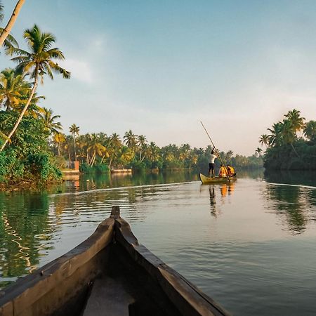 Kalloos Island Backwater Resort コッラム エクステリア 写真