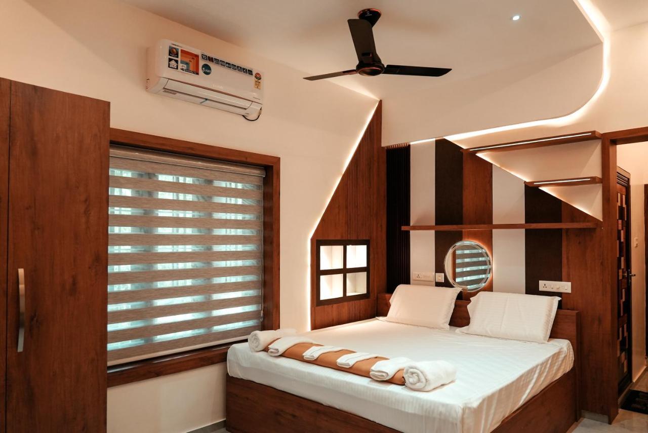Kalloos Island Backwater Resort コッラム エクステリア 写真